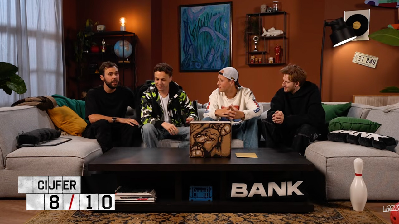 Bankzitters testen de Beer in a Box adventskalender